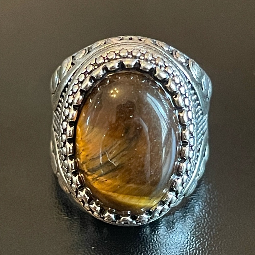 Cool tiger eye stone S925 silver ring size 9